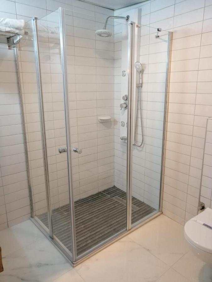 Single Room,1310369221:JPEG